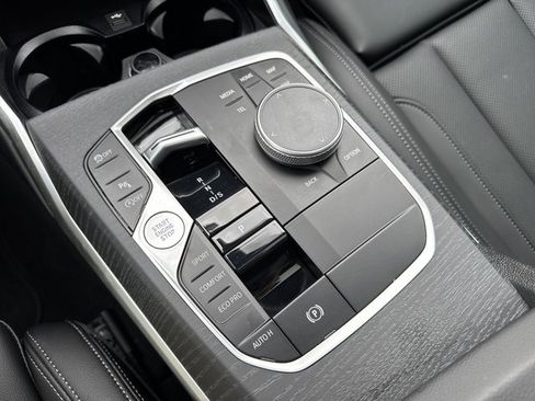 Certified 2025 BMW 330i xDrive Sedan image 17