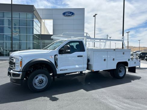 New 2025 Ford F550 4x4 Regular Cab Super Duty image 1