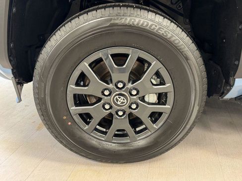 Used 2025 Toyota 4Runner SR5 image 33