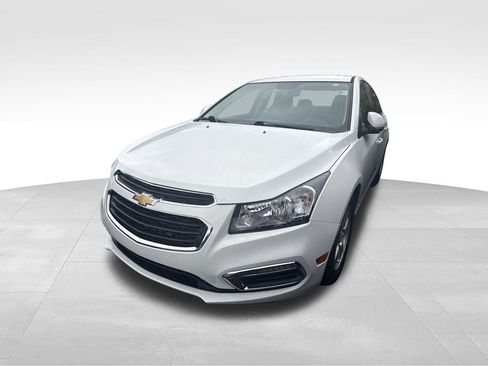 Used 2015 Chevrolet Cruze LT FWD image 6