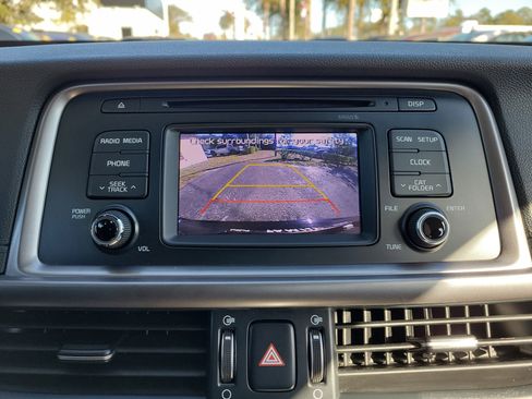 Used 2017 Kia Optima LX w/ Option Group 014 image 31