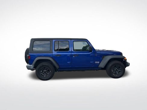 Used 2018 Jeep Wrangler Unlimited Sport AWD/4WD image 4