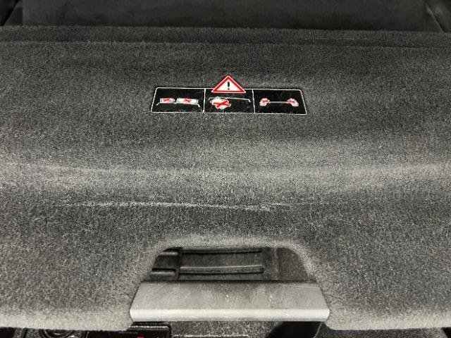 Used 2015 Mercedes-Benz SL 550 w/ White Arrow Edition image 40