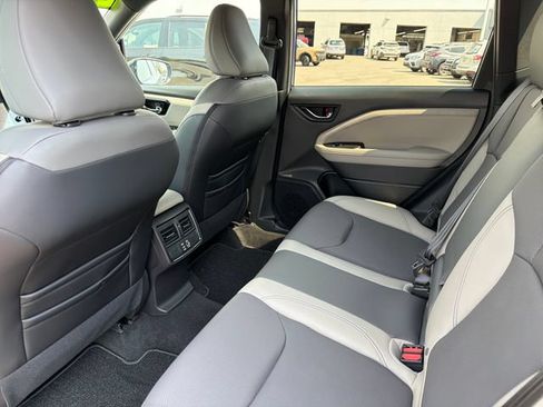Used 2026 Subaru Forester Limited AWD/4WD image 22