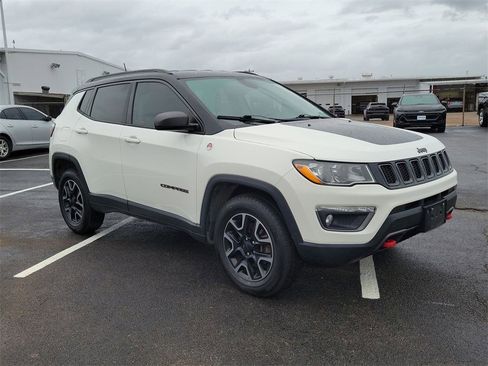 Used 2018 Jeep Compass Trailhawk w/ Cold Weather Group image 8