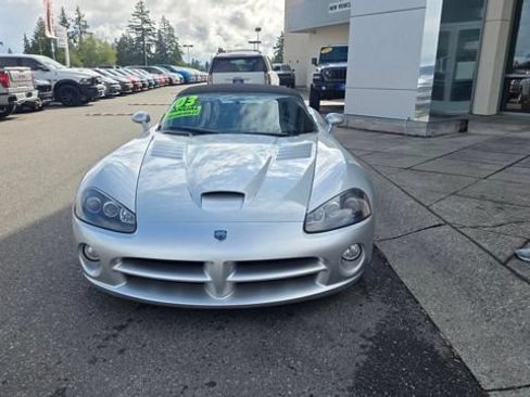 Used 2003 Dodge Viper SRT-10 RWD image 3