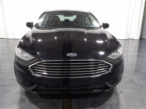 Used 2020 Ford Fusion SE image 2