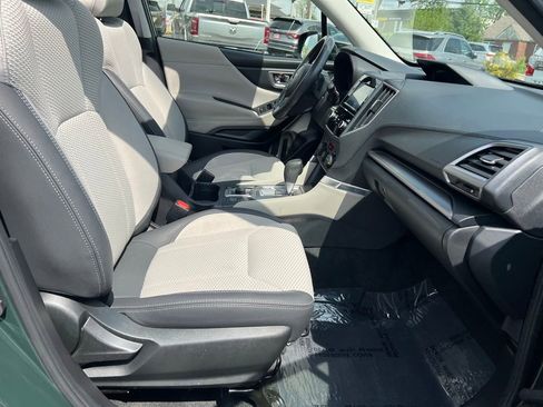 Used 2024 Subaru Forester Premium AWD/4WD image 31