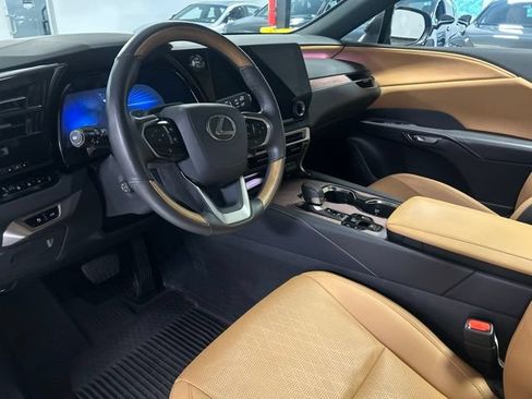 Used 2025 Lexus RX 350 w/ Convenience Package AWD/4WD image 9