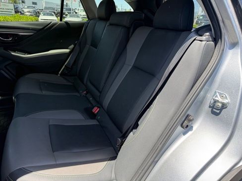 Used 2021 Subaru Outback Onyx Edition XT w/ Popular Package #2 AWD/4WD image 4