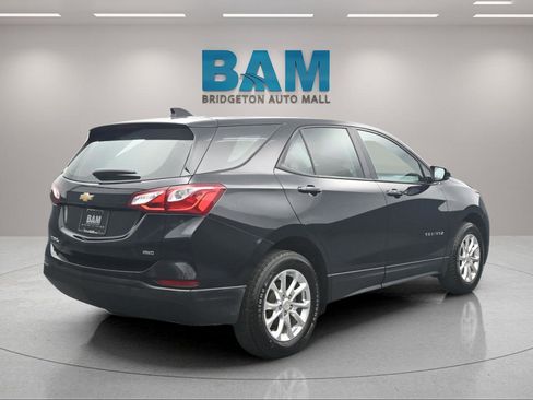 Used 2021 Chevrolet Equinox LS image 6