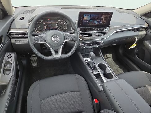 New 2026 Nissan Altima 2.5 SV FWD image 11