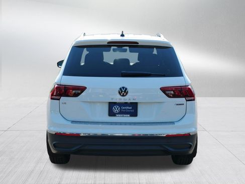 Certified 2024 Volkswagen Tiguan SE AWD/4WD image 3