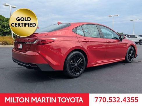 Certified 2025 Toyota Camry SE FWD image 3