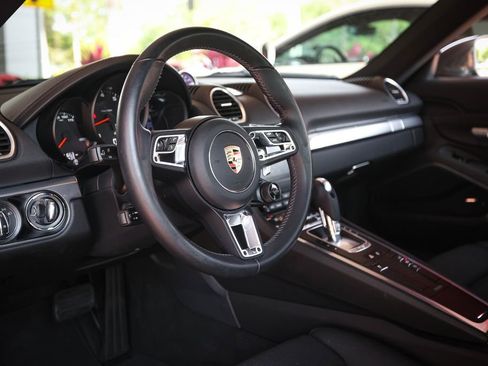 Used 2025 Porsche 718 Cayman RWD image 41