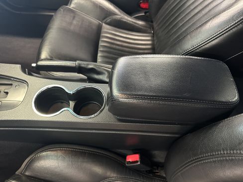 Used 2004 Ford Thunderbird Deluxe image 28