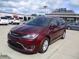 Used 2017 Chrysler Pacifica Touring-L image 2