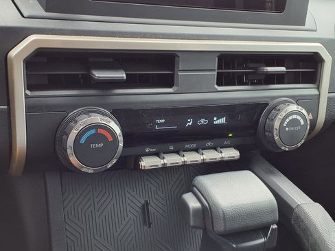 Used 2025 Toyota Tacoma SR image 17