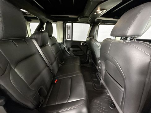 Used 2022 Jeep Wrangler Unlimited Sahara AWD/4WD image 42