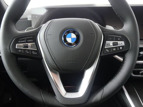 Used 2025 BMW X5 xDrive50e image 22