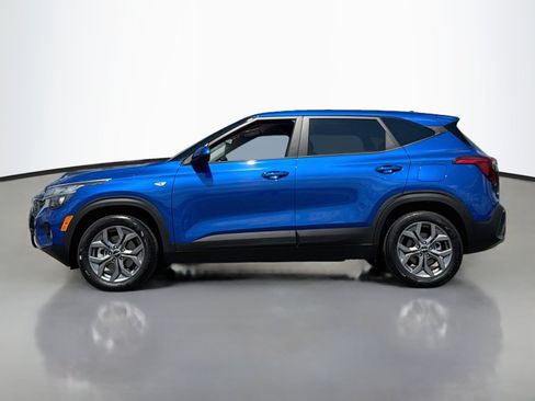 Used 2024 Kia Seltos LX AWD/4WD image 4