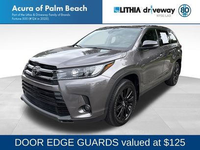 Used 2019 Toyota Highlander SE