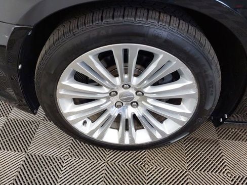 Used 2012 Chrysler 300 C Luxury Series RWD image 9
