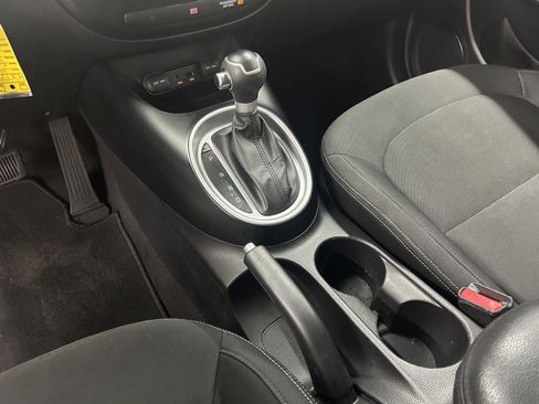 Used 2014 Kia Soul image 12