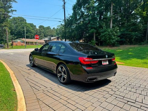 Used 2019 BMW 740i w/ M Sport Package RWD image 3