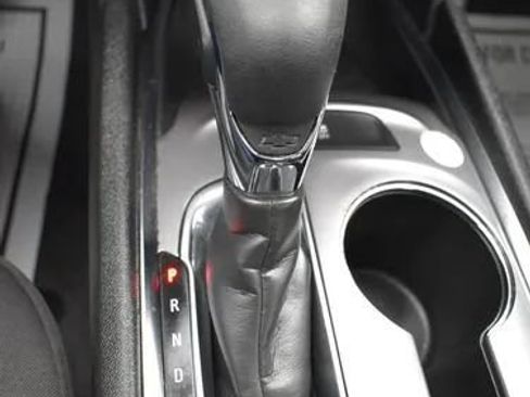 Used 2023 Chevrolet Malibu LT FWD image 35