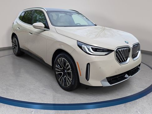 New 2026 BMW X3 xDrive30 w/ Premium Package AWD/4WD image 3