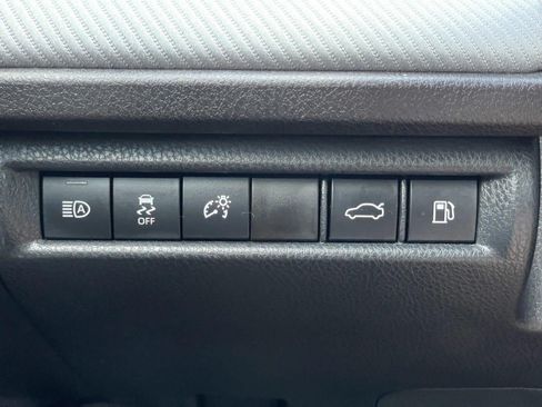 Used 2025 Toyota Camry SE w/ Convenience Package FWD image 34