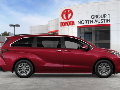 New 2026 Toyota Sienna XLE FWD image 12