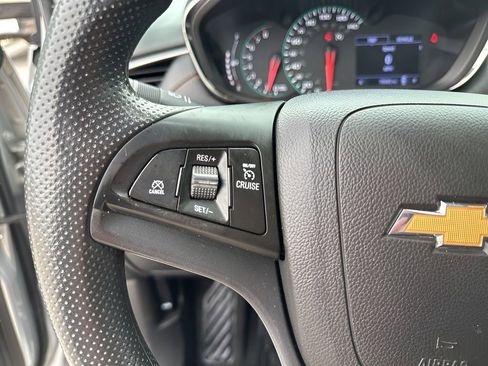 Used 2020 Chevrolet Trax LS w/ Tint and Cruise Package image 29