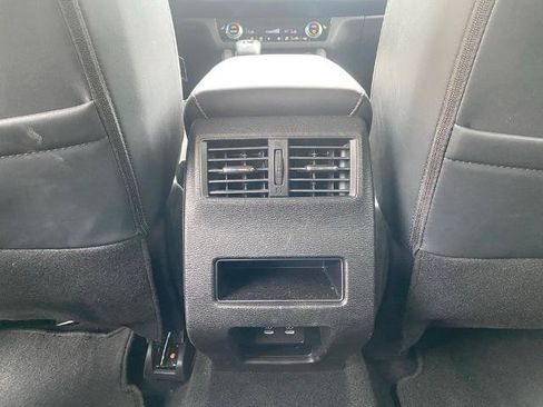 Used 2025 Mitsubishi Outlander SE AWD/4WD image 30