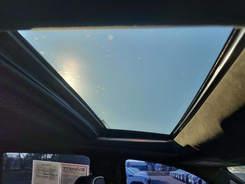 Certified 2022 GMC Sierra 1500 AT4X image 10