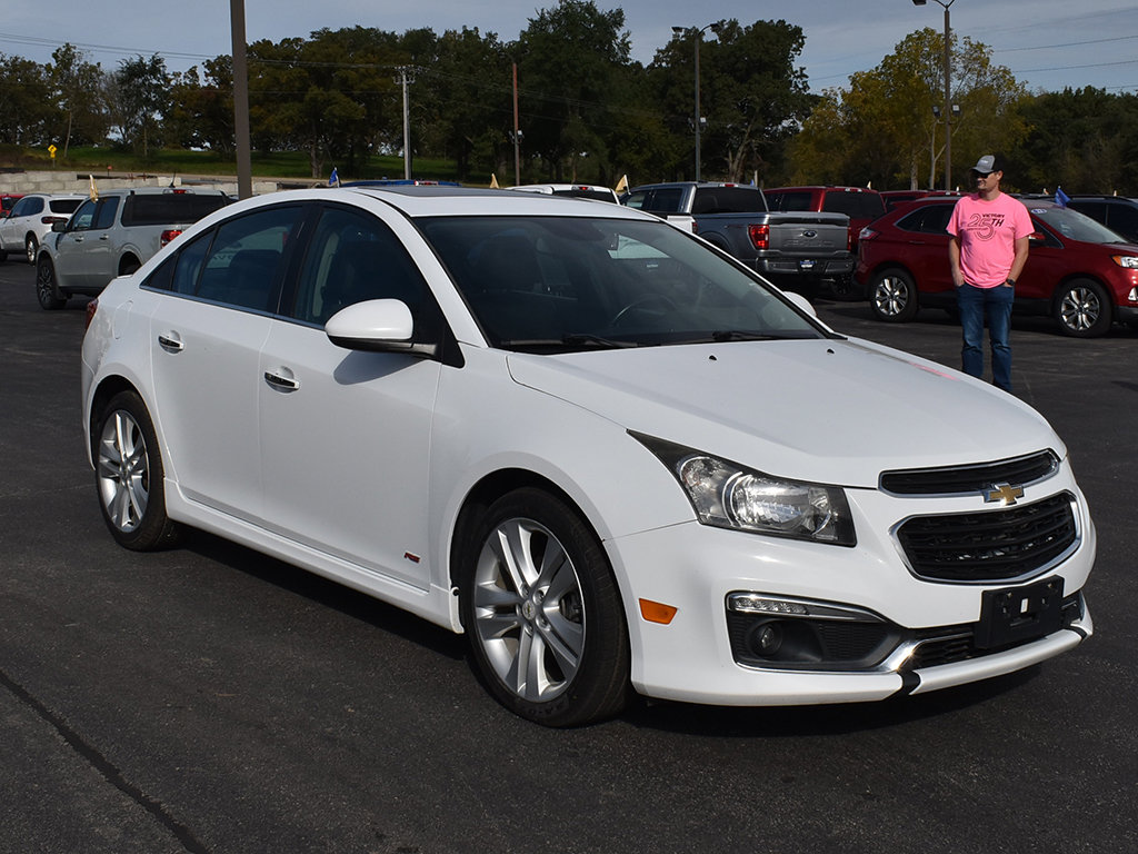 Used 2015 Chevrolet Cruze LTZ w/ Sun, Sound and Sport Package FWD image 3