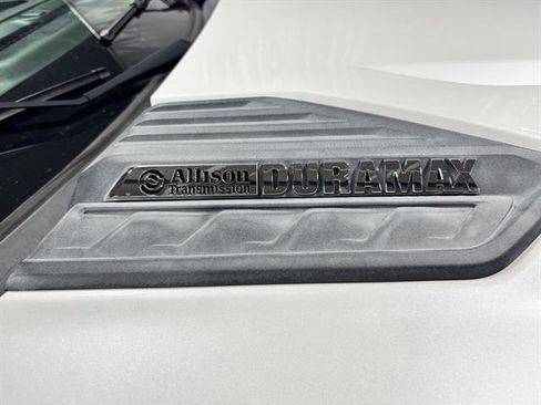 Used 2020 Chevrolet Silverado 2500 High Country w/ Z71 Off-Road Package image 18