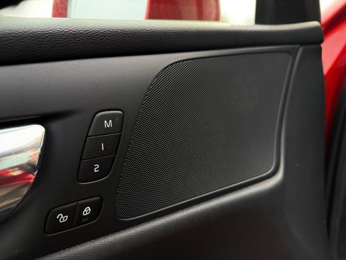 Used 2019 Volvo S60 T5 Momentum image 15