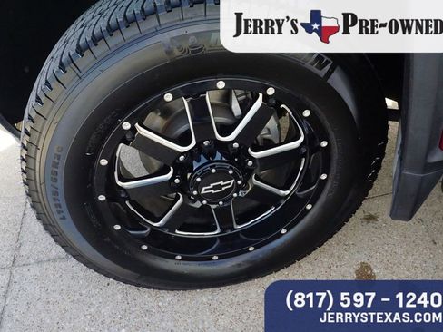 Used 2024 Chevrolet Silverado 2500 High Country w/ Technology Package image 9