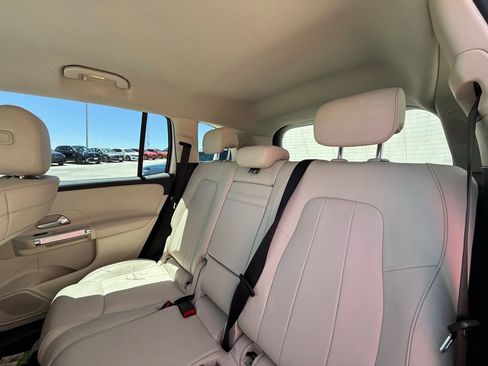 Used 2020 Mercedes-Benz GLB 250 image 16