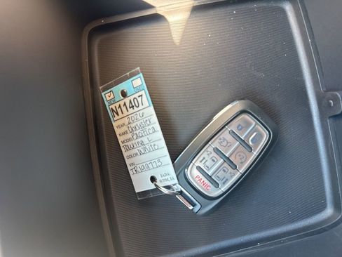 New 2026 Chrysler Pacifica Select image 25