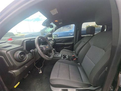 Used 2024 Chevrolet Colorado W/T RWD image 8