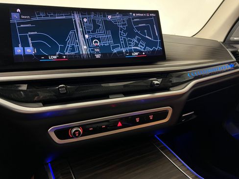 Certified 2023 BMW X7 xDrive40i w/ Executive Package image 29