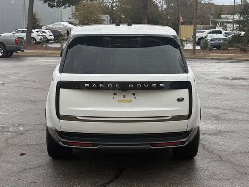 Certified 2023 Land Rover Range Rover SE image 4
