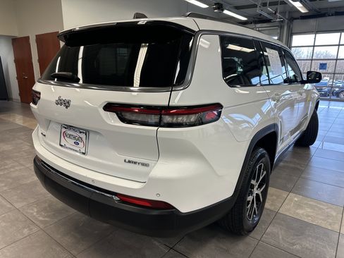 Used 2023 Jeep Grand Cherokee L Limited image 14