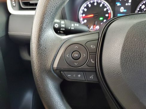 Used 2021 Toyota RAV4 XLE FWD image 19