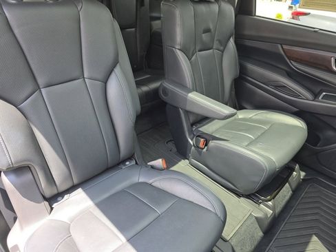 Used 2023 Subaru Ascent Touring image 28