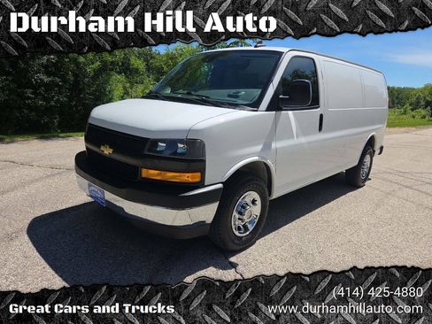 Used 2020 Chevrolet Express 3500 w/ Driver Convenience Package RWD image 1