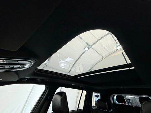 Used 2024 Jeep Grand Cherokee L Limited w/ Luxury Tech Group II image 42